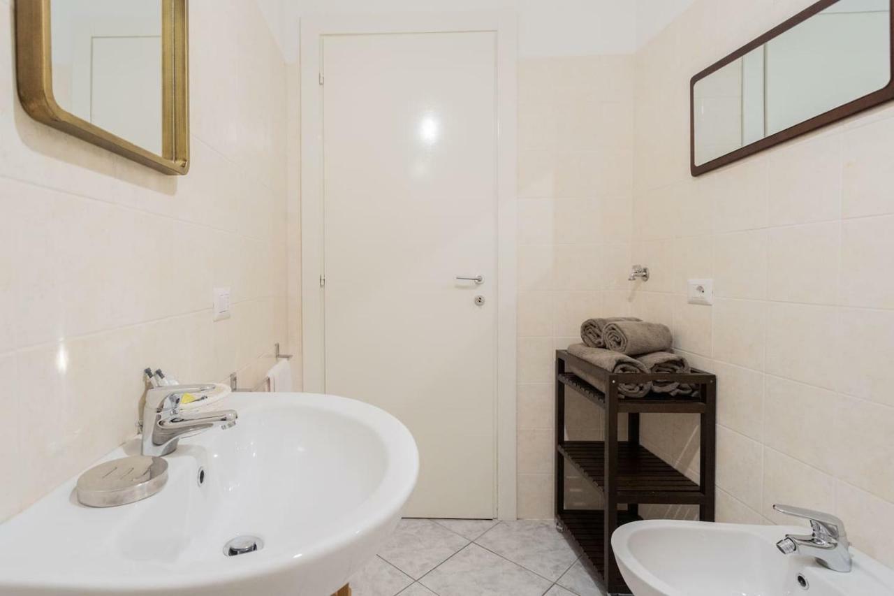 Romantic Pier By Rent All Como Carate Urio 外观 照片